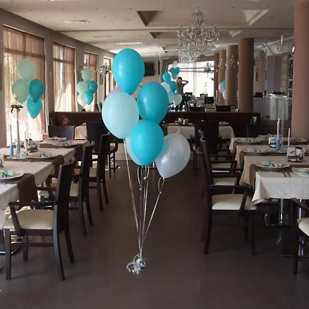 Hotel александра 3*