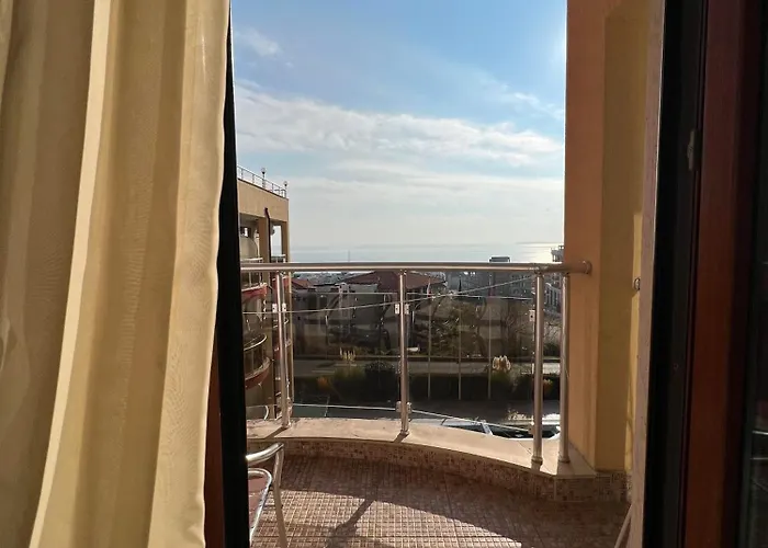 александра Отель 3*