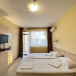 александра Hotel 3*