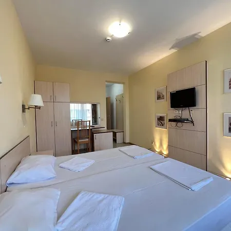 Hotell александра 3*