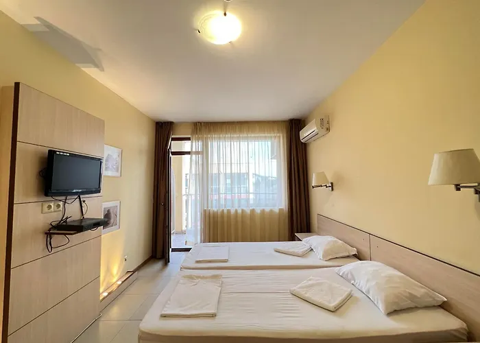 александра Hotel 3*