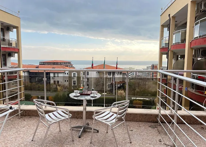 александра Hotel